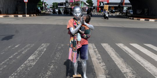 Pemprov DKI Diminta Antisipasi Anak Jadi Manusia Silver di Jakarta