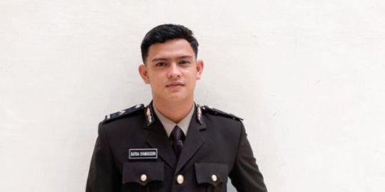 Kenalan Sama Bripda Satria Syamsudin, Polisi Ganteng Bikin Cewek Kompak Bersholawat