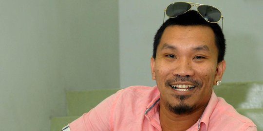 Pernah Naksir Roro Fitria sampai Rela Beli Ferrari, Ini Penjelasan Mongol Stres - Vimarsana News