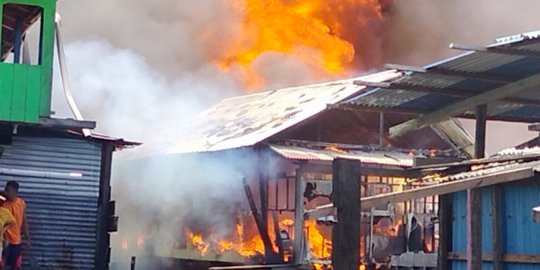 Ratusan Rumah di Manokwari Ludes Terbakar, Ribuan Warga Mengungsi