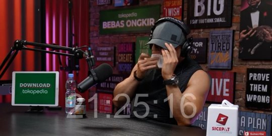 Ini yang Membuat Deddy Corbuzier Menitikan Air Mata saat Undang Indro di Podcast