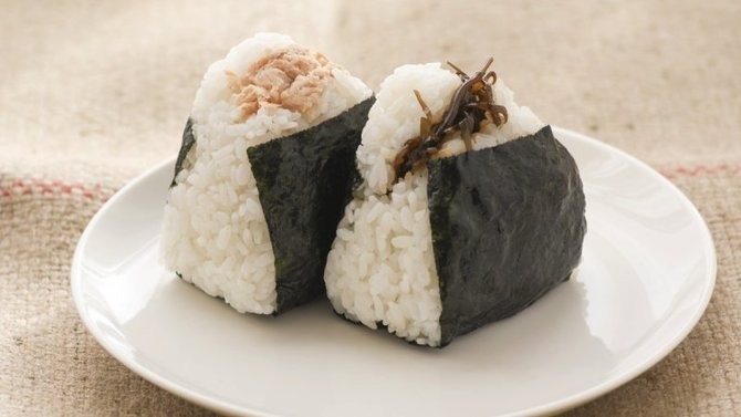 ilustrasi onigiri