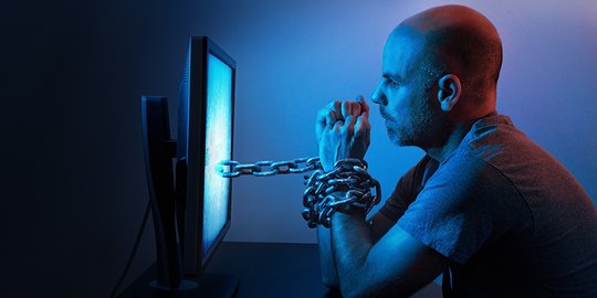 Memahami Apa itu Stalking atau Menguntit Beserta Dampak dan Cara Mengatasinya