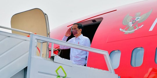 Tiba di Papua, Presiden Jokowi Disambut Tarian Selamat Datang