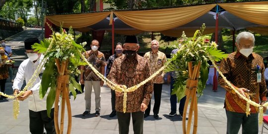 OJK Sebut Pangsa Bank Syariah di Indonesia Baru 9 Persen