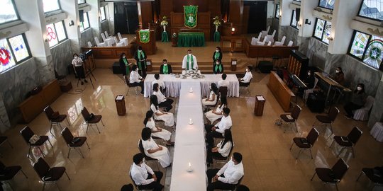 Suasana Ibadah Perjamuan Kudus Tatap Muka Perdana di GPIB Effatha