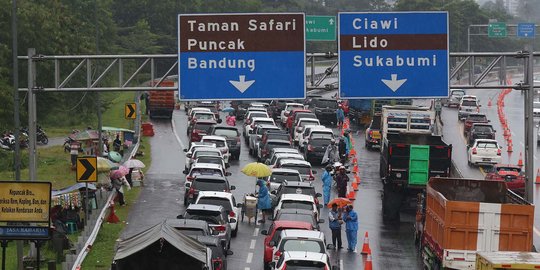 Minggu Siang Jalur Puncak Kembali Padat, Polisi Berlakukan Satu Arah