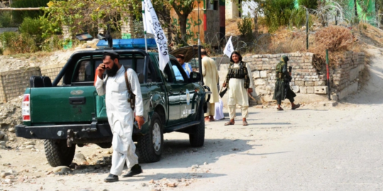 Sejumlah Warga Sipil Afghanistan Tewas dalam Ledakan di Luar Masjid di Kabul