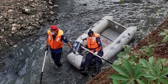 Hilang Sejak Kamis, Bocah Hanyut di Gorong-Gorong Kampung Makasar Belum Ditemukan