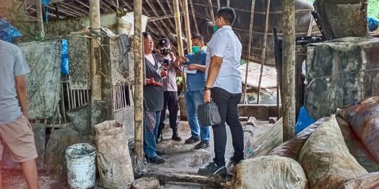 Pekerja Jelaskan Proses Daur Ulang Sampah Plastik Usai Diduga Sebabkan Cisadane Merah