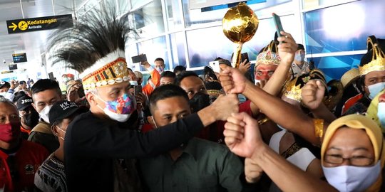 Hadiri Pembukaan PON Papua, Gubernur Jateng Disambut Perantau Jawa dengan Tarian Ini