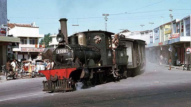 kereta api ponorogo madiun zaman kolonial belanda