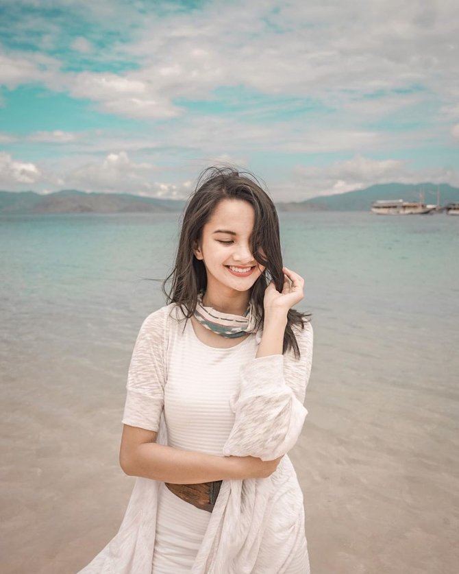 berprestasi dan menarik perhatian ini sabrina anggraini puteri indonesia riau 2019
