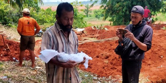 Tukar Guling Makam di Tangerang, Ratusan Jasad Direlokasi dengan Cara Digendong