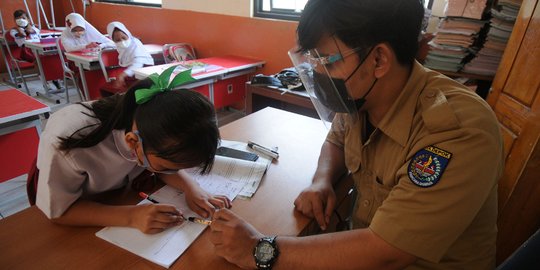 Wamenag Ingatkan Teknologi Tidak Bisa Gantikan Peran Tenaga Pendidik