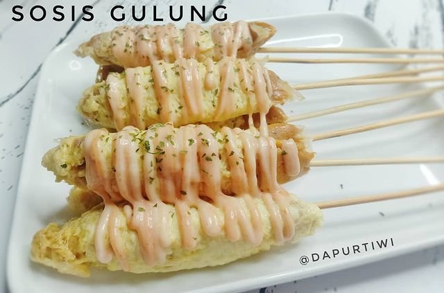 9 resep sosis gulung gurih dan renyah camilan lezat mudah dibuat