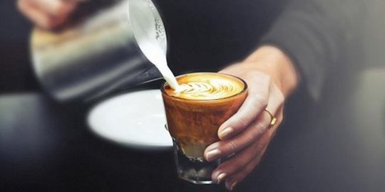 12 Cara Membuat Kopi yang Pas dan Nikmat, Rasa Kafe Dijamin Enak