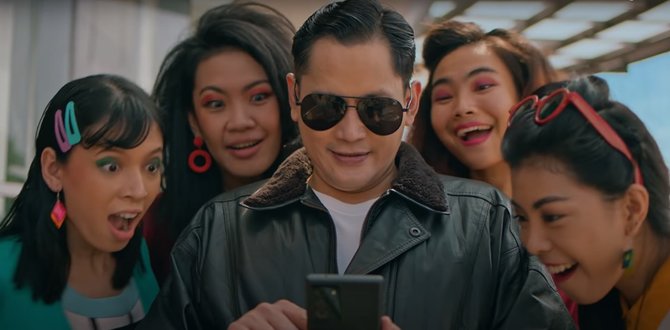 muncul perdana dengan jaket hitam onky alexander ajak penggemar rajin menabung