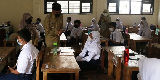 Wawali Kota Depok Siap Stop PTM Jika Sekolah Tak Taat Prokes, Siswa Wajib Patuhi Ini