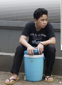 kisah haru bocah rela jualan es teh keliling berharap berikan mahkota mendiang ayah