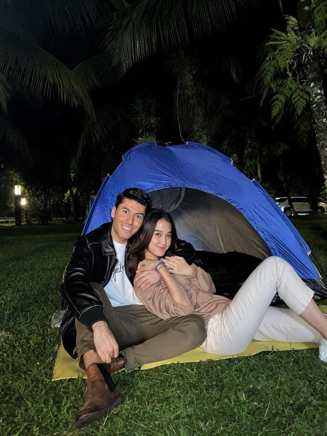 seru amp kompak ini potret esta pramanita dan valentino peter di love story the series