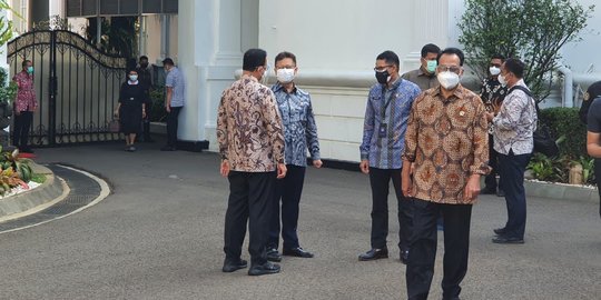 Anies Baswedan Mendadak Temui Jokowi di Istana, Bahas Apa?