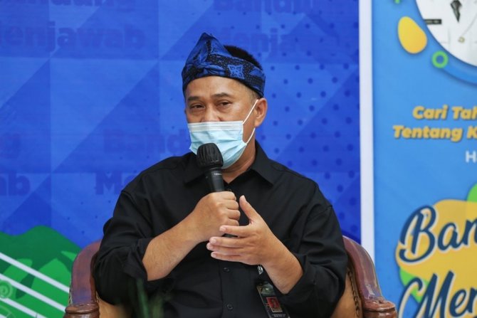 kepala dinas ketahanan pangan dan pertanian dkpp kota bandung gin gin ginanjar