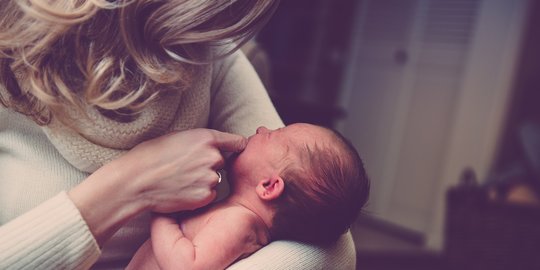 120 Nama Bayi Perempuan Kristen Katolik, Penuh Makna & Sesuai dengan Alkitab