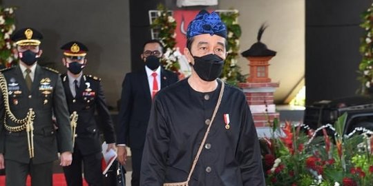 Perajin Baju Adat Baduy di Lebak yang Banjir Pesanan karena Jokowi, Ini Ceritanya