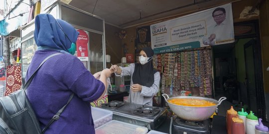 Wajah Airlangga di Warung Milik UMKM