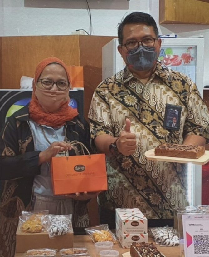 kisah sukses koki asal surabaya korban phk pandemi kini punya bisnis kue