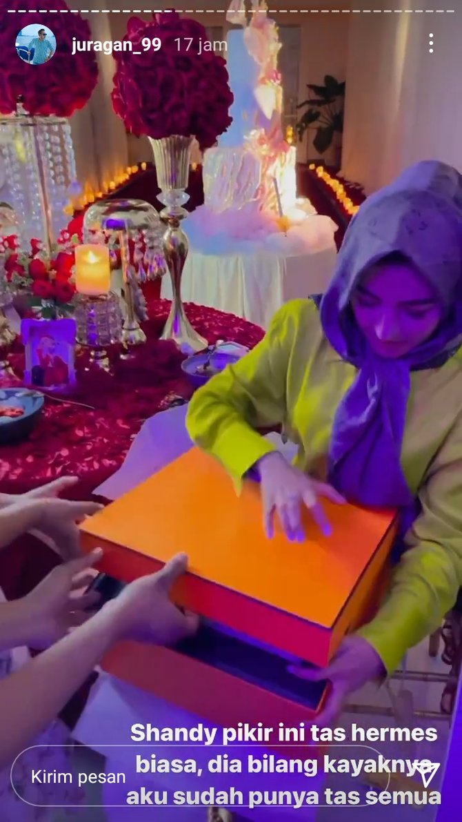 penampakan hadiah tas dari crazy rich malang buat istri