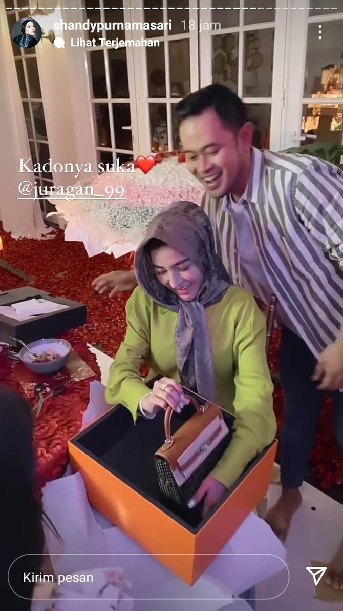 penampakan hadiah tas dari crazy rich malang buat istri