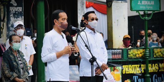 Luhut Sebut Jokowi Minta Menteri Tak Lepas Tangan saat Covid-19 Terkendali