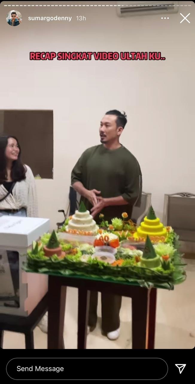 dapat medali dari sang istri ini 4 momen kejutan ultah denny sumargo yang ke 40