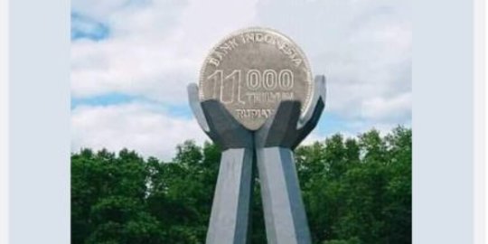 CEK FAKTA: Hoaks Foto Monumen Logam Tulisan 11.000 Triliun