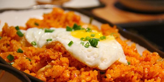 Resep Nasi Goreng Kimchi Ala Drama Korea, Lengkap dengan Resep Acar Sawi Putih