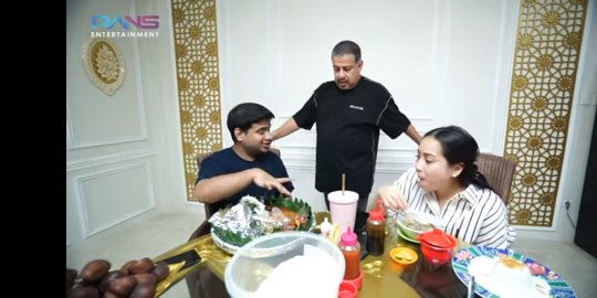 Kocak, Ini Momen Nagita Slavina Makan Bareng di Rumah Fadil & Pak Muh