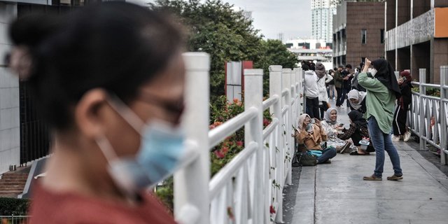 Epidemiolog Wanti Wanti Prediksi Gelombang 3 Covid 19 Terjadi Di Bulan Desember 2021 Merdeka Com