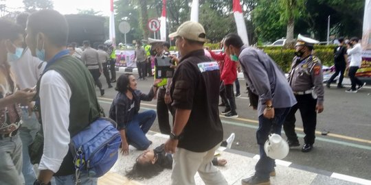 Jika Terbukti Melanggar SOP, Polisi yang Banting Pendemo akan Disanksi Tegas