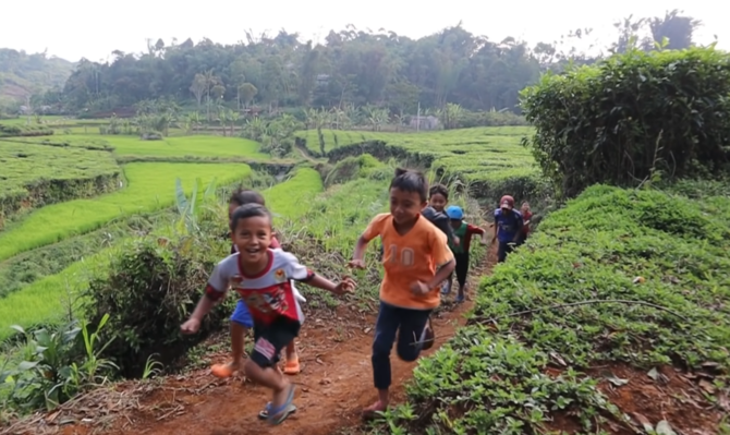 pesona kampung parabon campaka cianjur