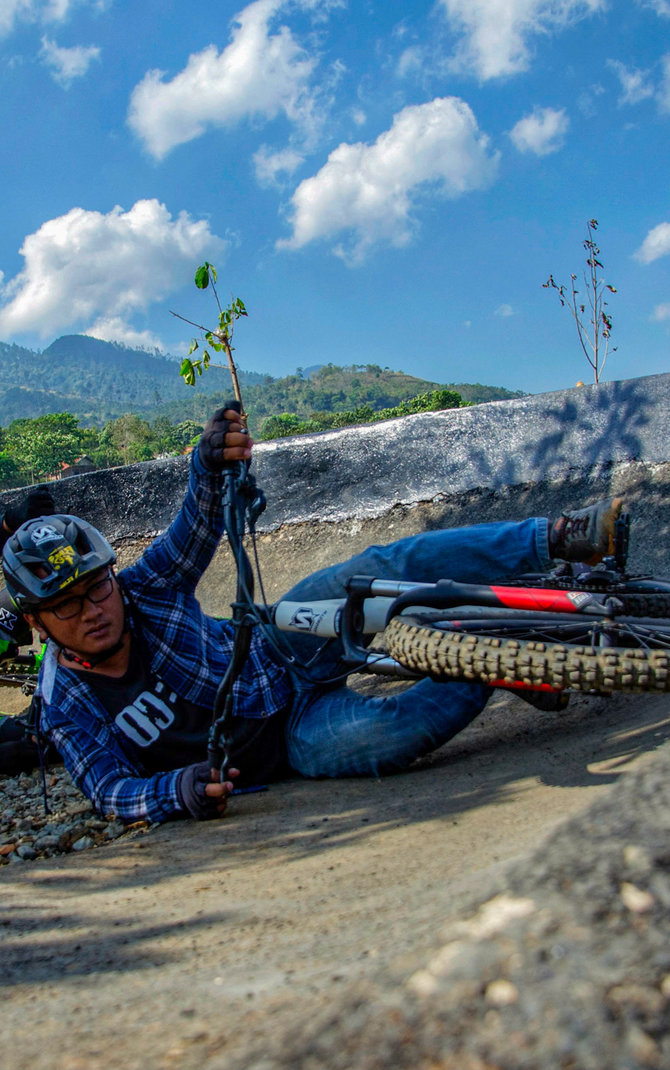 trekking sepeda kanhay bike park