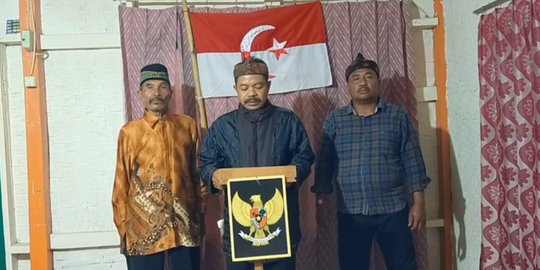 Beredar Video 3 Pria Kibarkan Bendera NII Diduga di Garut