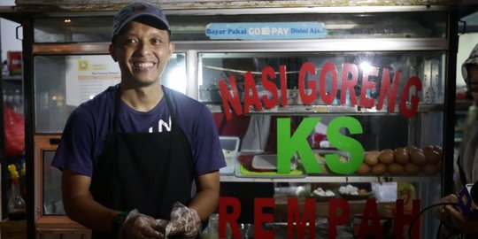 Mantan Pegawai Biro Hukum KPK Jadi Pedagang Nasi Goreng