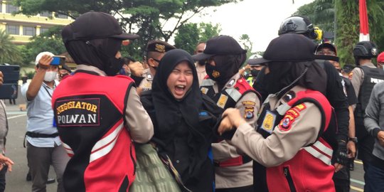 Polisi Amankan 19 Mahasiswa saat Ricuh Demonstrasi HUT Kabupaten Tangerang