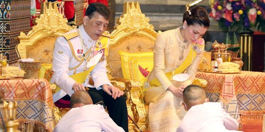 Peringatan 5 Tahun Kematian Raja Bhumibol Adulyadej di Bangkok
