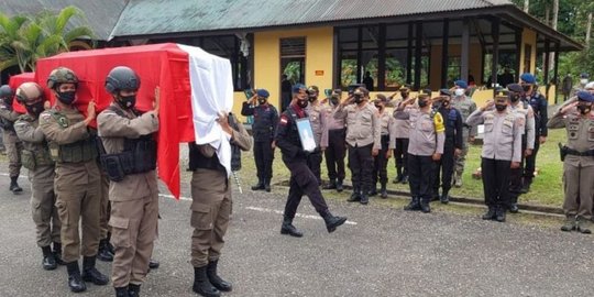 Dua Anggota Brimob Kalsel Tewas saat Patroli di Mimika Papua