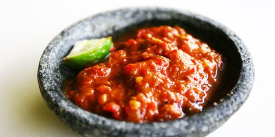 7 Cara Membuat Sambal Terasi Berbagai Bahan, Pedas Menggugah Selera