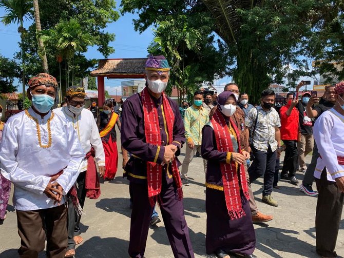 ganjar kunjungi suku tobelo