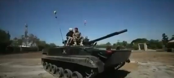 momen prewed perwira tni al sampai bawa tank